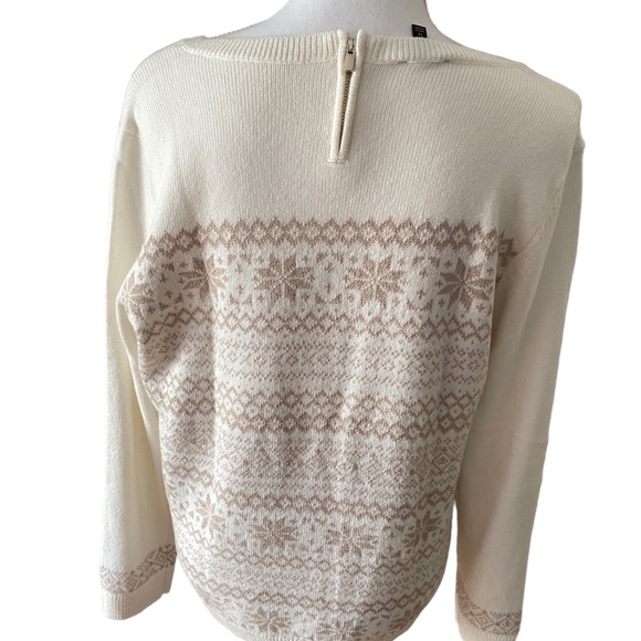 Talbots white and gold/ snowflake sweater, size petite large, cotton blend. NWOT - Picture 2 of 13